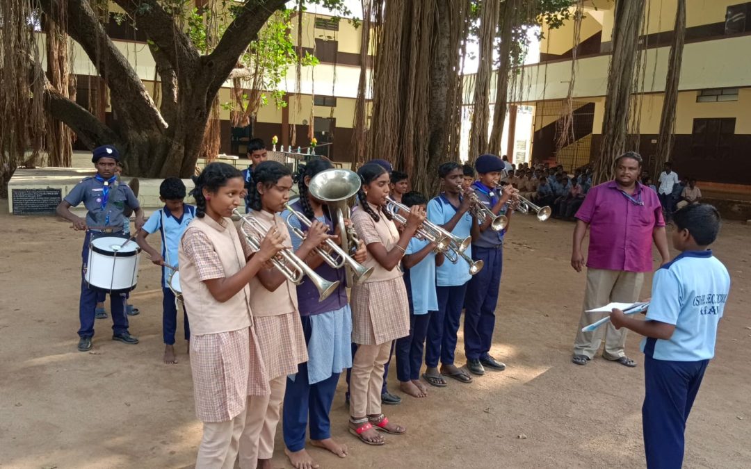 A Royal Salute for the Gillmar Family in India